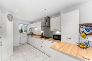 Photo 30- click for photo gallery